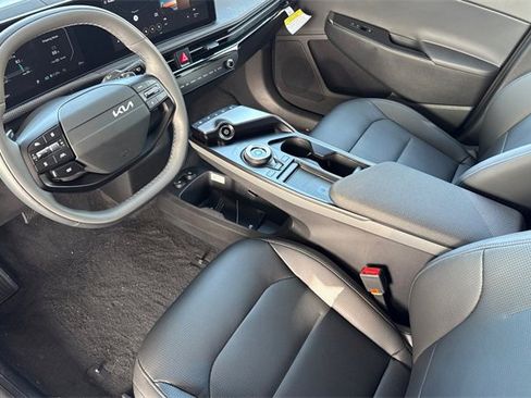 New 2025 Kia EV6 Wind image 11