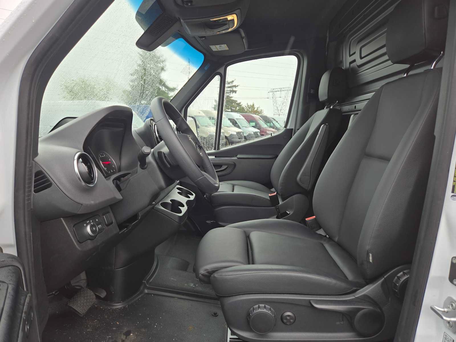 Used 2026 Mercedes-Benz Sprinter 2500 image 19