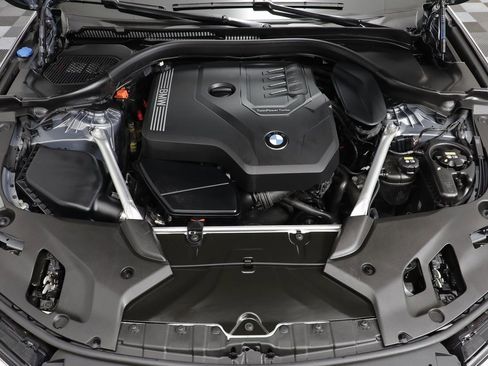 Certified 2023 BMW 530i xDrive w/ Premium Package image 25