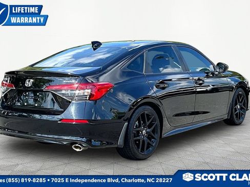 Used 2023 Honda Civic Sport image 3