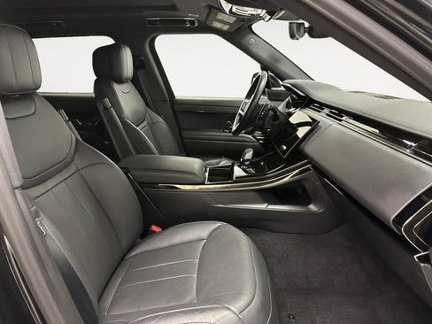 Used 2024 Land Rover Range Rover Sport SE image 11