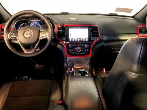 Used 2021 Jeep Grand Cherokee Laredo X AWD/4WD image 14