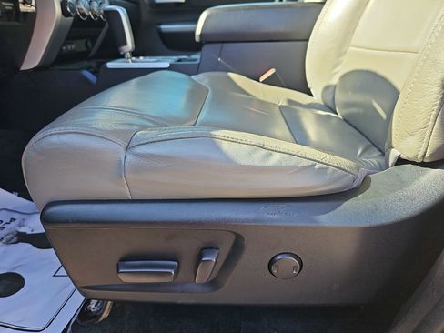 Used 2021 Toyota Tundra SR5 w/ SR5 Leather Package AWD/4WD image 31