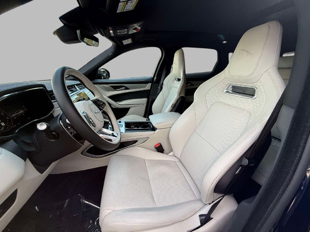 Used 2025 Jaguar F-PACE R-Dynamic S AWD/4WD image 2