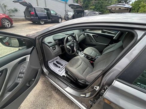 Used 2012 Hyundai Elantra GLS FWD image 6