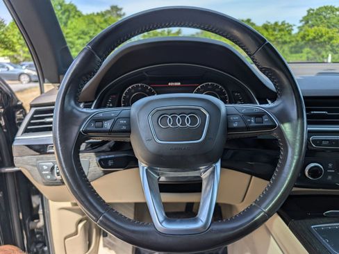 Used 2018 Audi Q7 3.0T Premium Plus w/ Premium Plus Package image 35