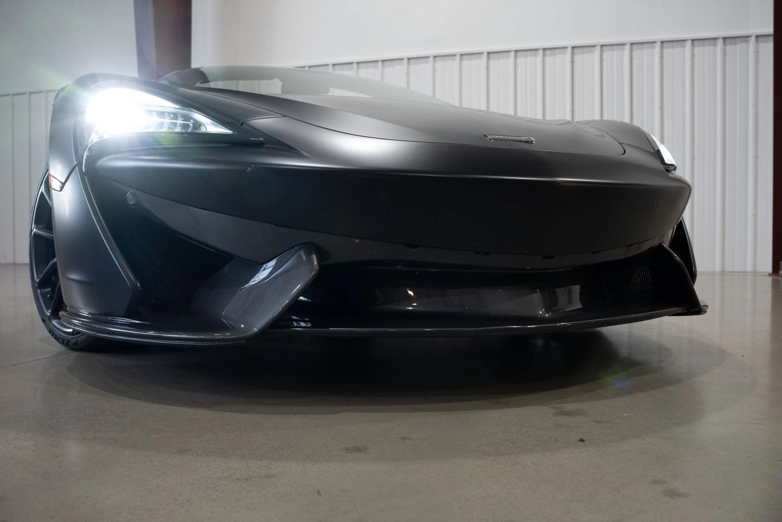 Used 2019 McLaren 570S Spider RWD image 15