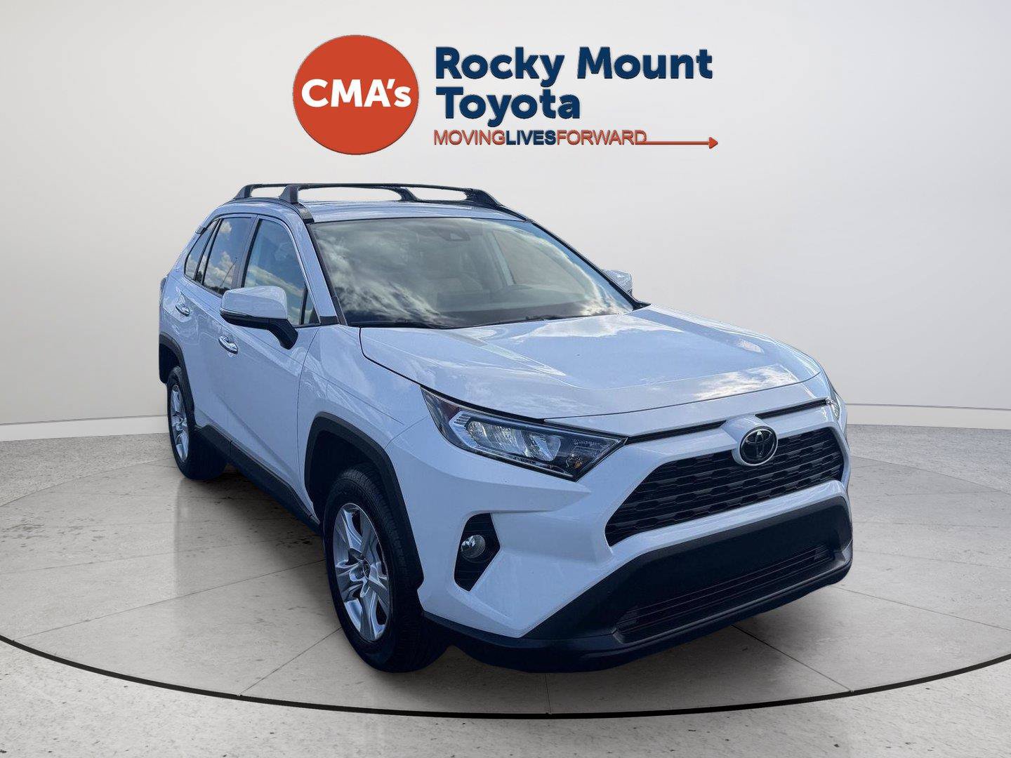 Used 2021 Toyota RAV4 XLE w/ Convenience Package AWD/4WD image 3