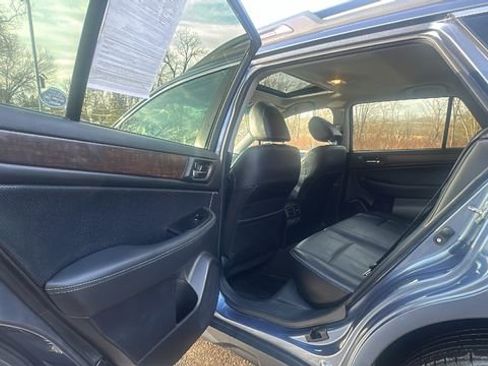 Used 2017 Subaru Outback 2.5i Limited image 34