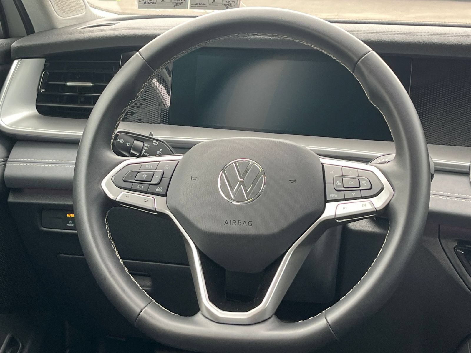 Used 2026 Volkswagen Tiguan SE AWD/4WD image 29