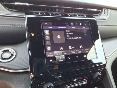 New 2026 Jeep Grand Cherokee Laredo AWD/4WD image 22