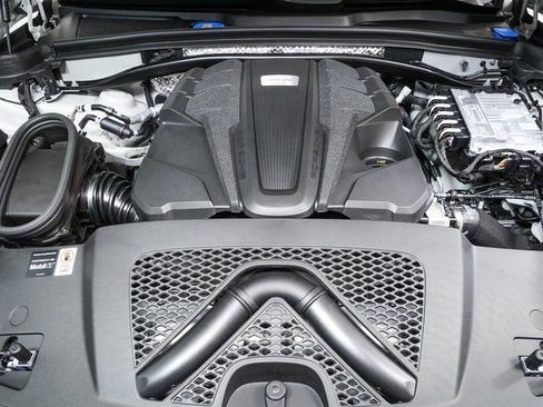 New 2026 Porsche Macan GTS image 36