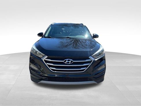 Used 2017 Hyundai Tucson Sport image 2