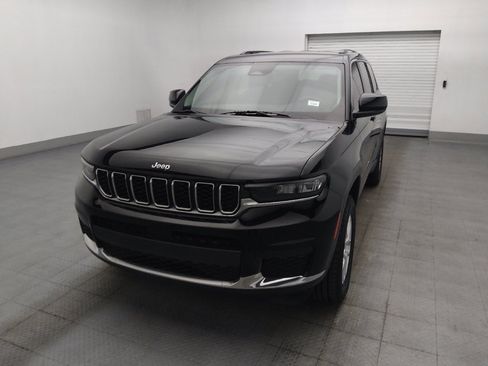 Used 2023 Jeep Grand Cherokee L Laredo RWD image 15