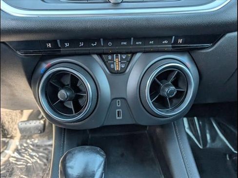 Used 2020 Chevrolet Blazer LT image 13