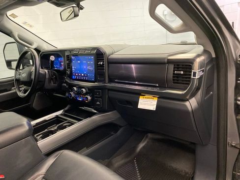 Used 2024 Ford F250 Lariat w/ Lariat Ultimate Package AWD/4WD image 17