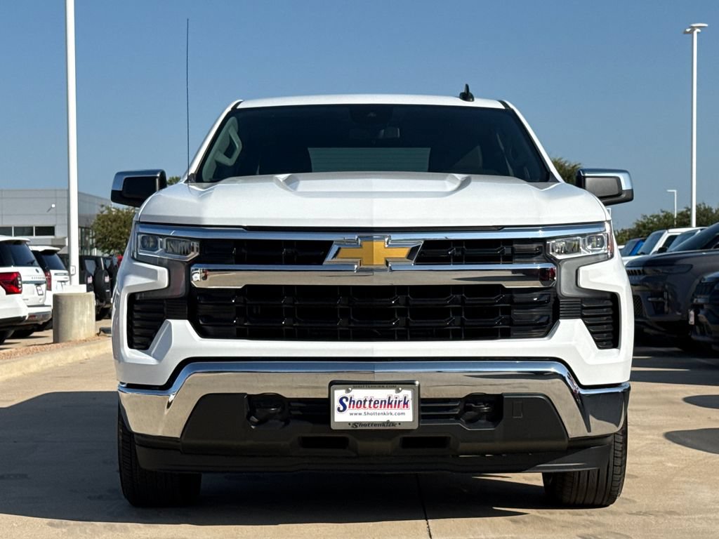 Used 2023 Chevrolet Silverado 1500 LT AWD/4WD image 2