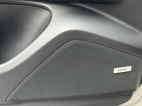 Certified 2025 Porsche Cayenne Coupe AWD/4WD image 24