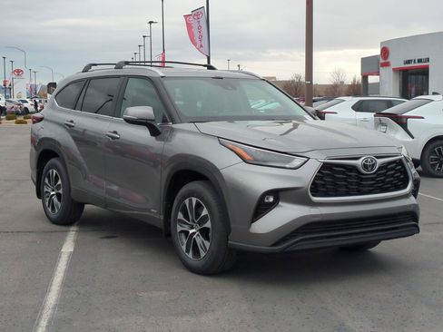 New 2026 Toyota Highlander XLE image 7