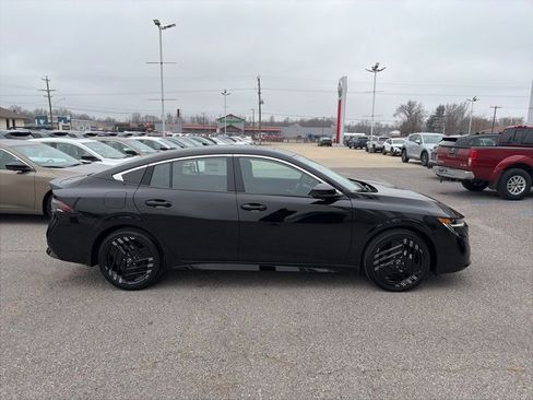 New 2026 Nissan Sentra SR w/ SR Premium Package image 7