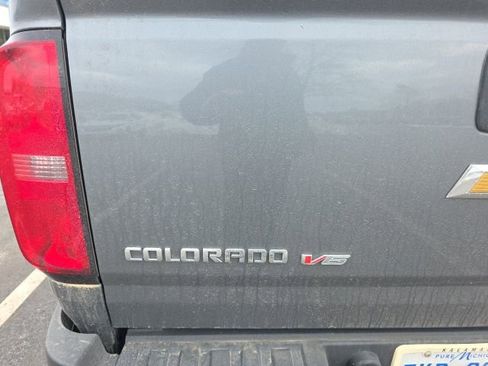 Used 2020 Chevrolet Colorado LT image 17