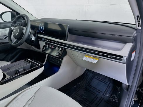 New 2026 Hyundai Tucson Limited image 30