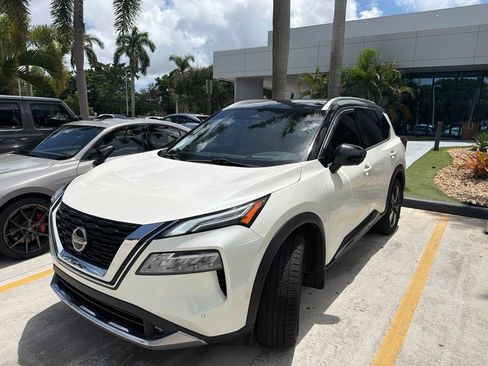 Used 2021 Nissan Rogue Platinum FWD image 5