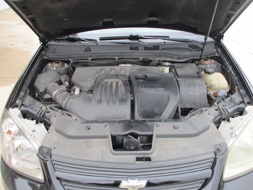 Used 2010 Chevrolet Cobalt LT w/ Preferred Equipment Group FWD image 4