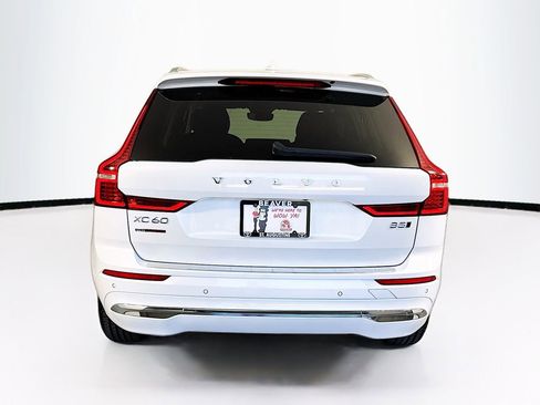 Used 2023 Volvo XC60 B5 Plus image 8