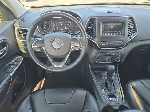 Used 2021 Jeep Cherokee Latitude Plus image 10