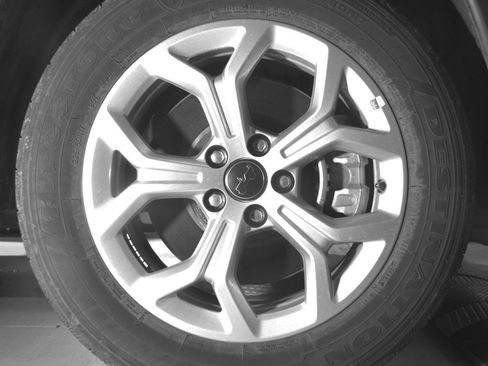 Used 2025 Jeep Compass Latitude image 13