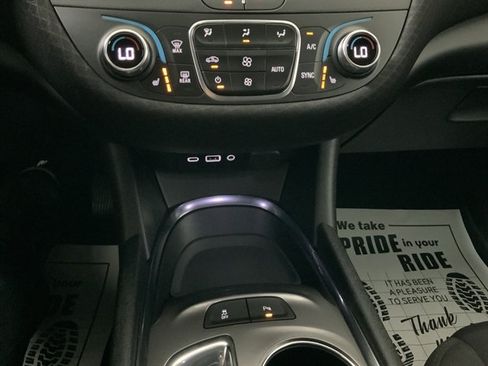 Used 2024 Chevrolet Malibu LT FWD image 32