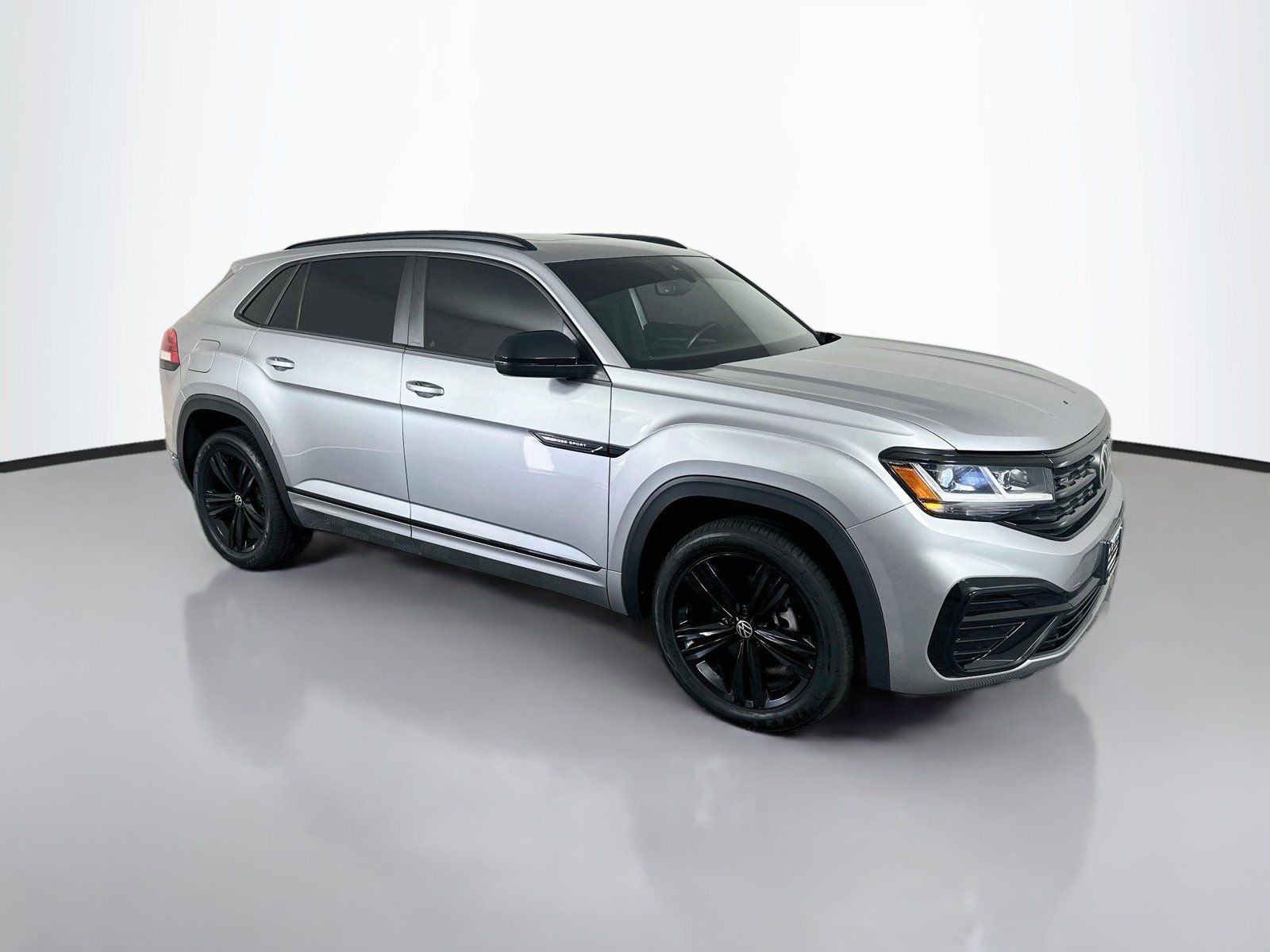 Used 2023 Volkswagen Atlas Cross Sport SEL R-Line AWD/4WD image 1