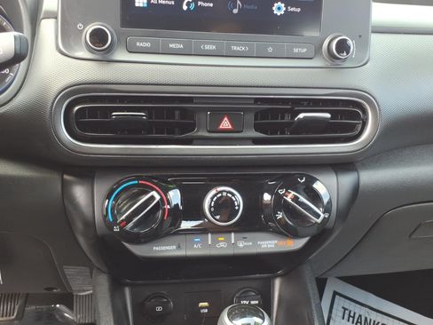 Used 2022 Hyundai Kona SE AWD/4WD image 18
