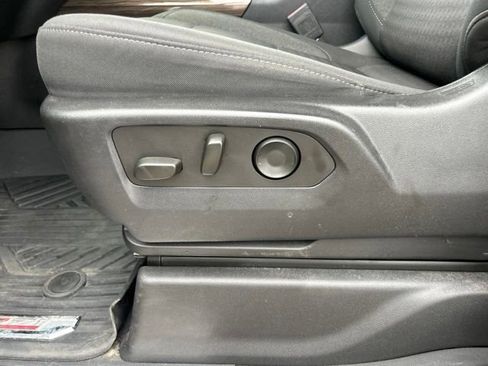 Used 2023 Chevrolet Silverado 1500 RST w/ Max Trailering Package AWD/4WD image 16