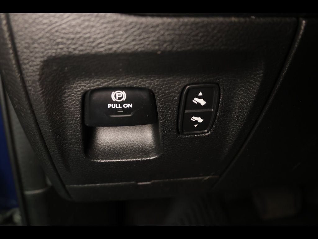 Used 2023 RAM 1500 Big Horn AWD/4WD image 28