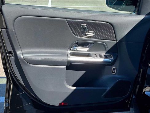 New 2026 Mercedes-Benz GLA 250 image 10