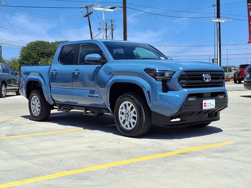 Certified 2026 Toyota Tacoma SR5 w/ SR5 Upgrade Package AWD/4WD image 3