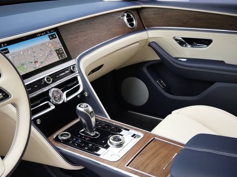 New 2026 Bentley Flying Spur Plug-In Hybrid AWD/4WD image 14