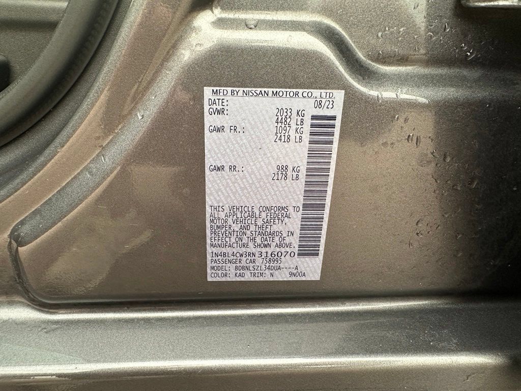 Used 2024 Nissan Altima 2.5 SR AWD/4WD image 9