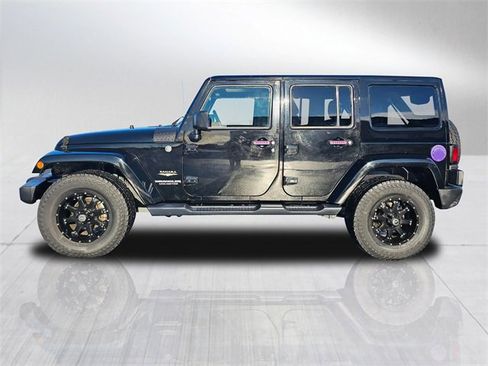 Used 2015 Jeep Wrangler Unlimited Sahara w/ Max Tow Package image 3