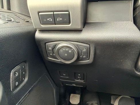 Used 2019 Ford F350 Platinum w/ Platinum Ultimate Package AWD/4WD image 24