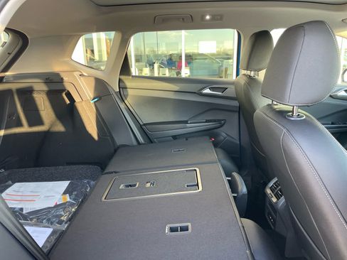 New 2026 Volkswagen Taos SE FWD image 58