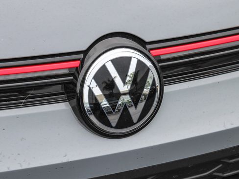 New 2025 Volkswagen GTI Autobahn image 5