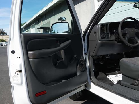 Used 2003 GMC Sierra 1500 W/T image 30