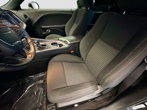 Used 2018 Dodge Challenger SXT w/ Blacktop Package RWD image 11