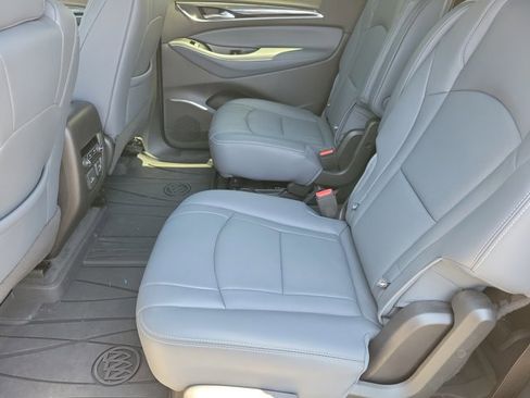 Used 2022 Buick Enclave Essence w/ Experience Buick Package FWD image 15