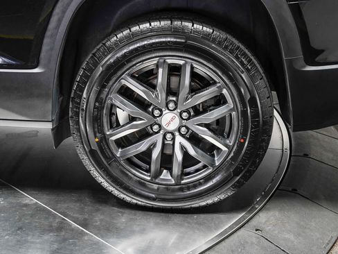 Used 2017 GMC Acadia SLT FWD image 10