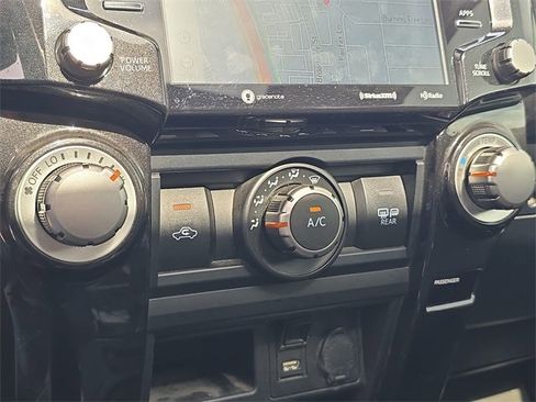 Used 2021 Toyota 4Runner Venture image 19