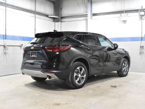Used 2025 Chevrolet Blazer LT FWD image 23